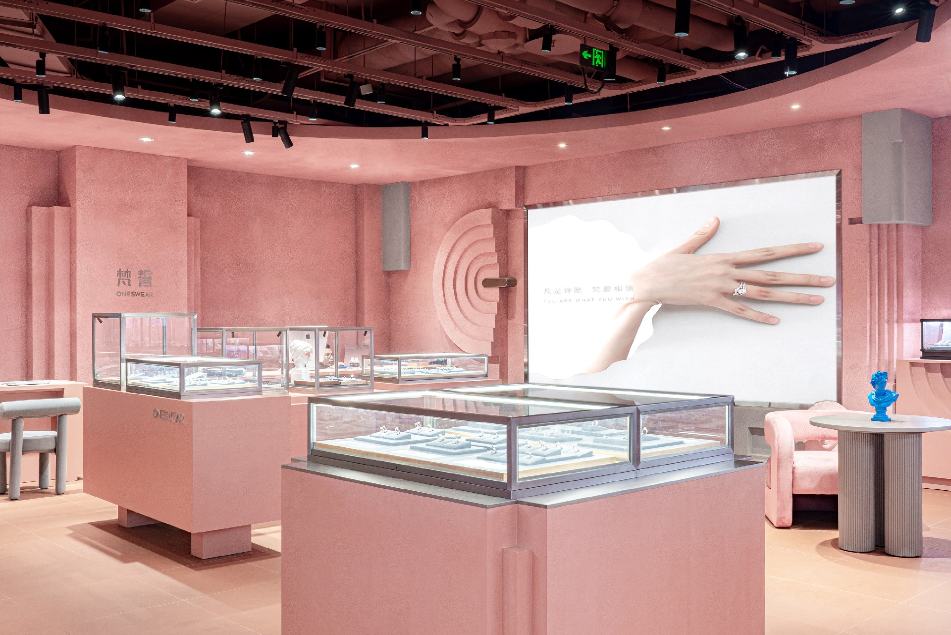 “少数派”珠宝店，Minority jewelry store. by 小柒，黄迪.jpg